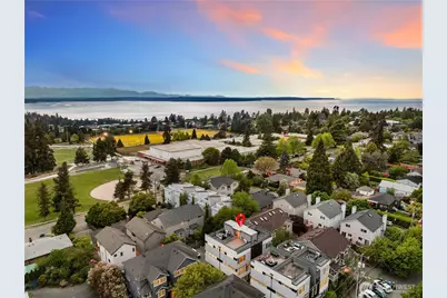 9043 C Mary Avenue NW, Seattle, WA 98117 - Photo 2