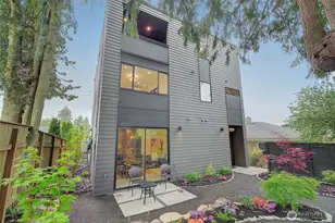 7912 34th Ave SW, Seattle, WA 98126 - Photo 2