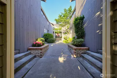 610 Daley Street #E, Edmonds, WA 98020 - Photo 28