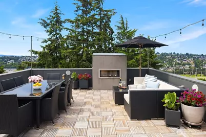 2560 12th Avenue W, Seattle, WA 98119 - Photo 2
