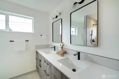 7912 34th Avenue SW #B, Seattle, WA 98126 - Photo 10
