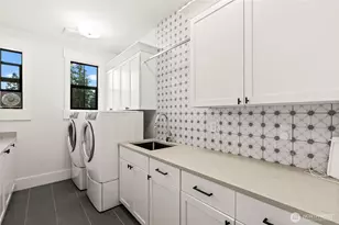 10668 SE 32nd St, Bellevue, WA 98004 - Photo 34