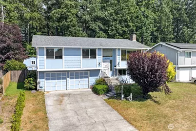 15305 19th Avenue Ct E, Tacoma, WA 98445 - Photo 1