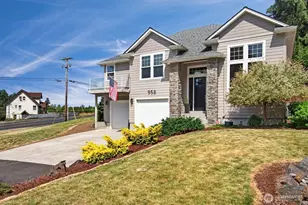 958 Cascade Dr, Longview, WA 98632 - Photo 2