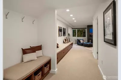 3908 NE 38th Street, Seattle, WA 98105 - Photo 32