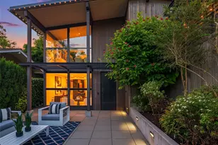 3908 NE 38th St, Seattle, WA 98105 - Photo 2