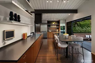 3908 NE 38th St, Seattle, WA 98105 - Photo 12