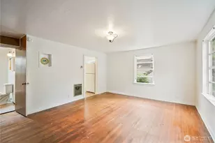 1158 10th Ave, Longview, WA 98632 - Photo 6