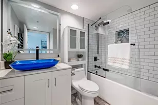 2929 1st Ave, Seattle, WA 98121 - Photo 18