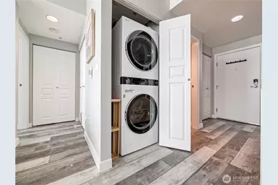 2929 1st Ave #816, Seattle, WA 98121 - Photo 20