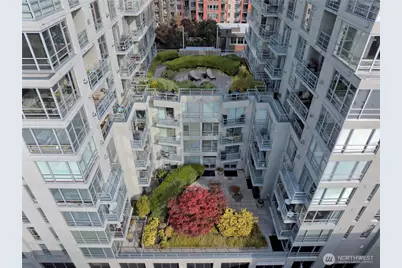 2929 1st Ave #816, Seattle, WA 98121 - Photo 24