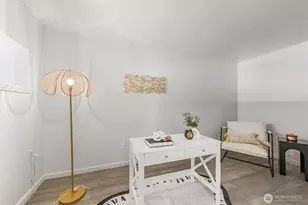 2400 8th Ave N, Seattle, WA 98109 - Photo 28