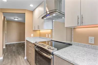 521 5th Avenue W #401, Seattle, WA 98119 - Photo 14