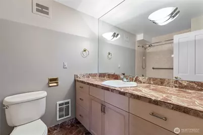 521 5th Avenue W #401, Seattle, WA 98119 - Photo 24