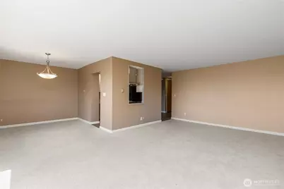 521 5th Avenue W #401, Seattle, WA 98119 - Photo 8