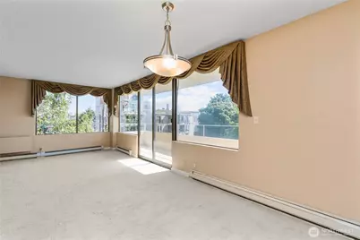 521 5th Avenue W #401, Seattle, WA 98119 - Photo 12