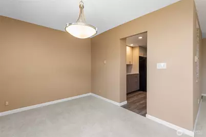521 5th Avenue W #401, Seattle, WA 98119 - Photo 10