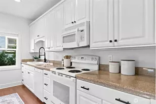 3715 Walnut Ave SW, Seattle, WA 98116 - Photo 14