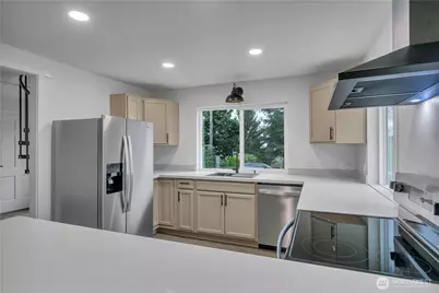 400 1/2 22 Avenue Ct, Milton, WA 98354 - Photo 8