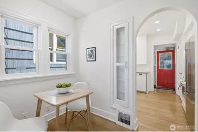 5006 Greenwood Avenue N, Seattle, WA 98103 - Photo 16