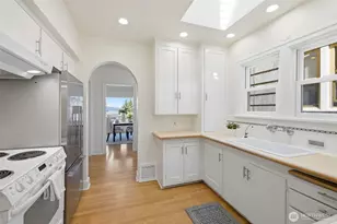 5006 Greenwood Ave N, Seattle, WA 98103 - Photo 18