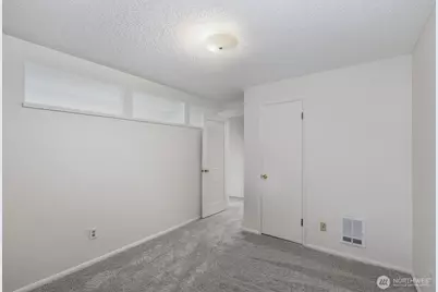 335 Heather Road #202, Everett, WA 98203 - Photo 18