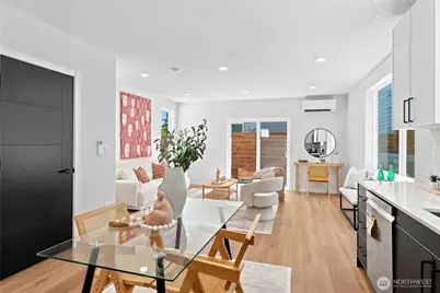 10704 Linden Avenue N, Seattle, WA 98133 - Photo 6