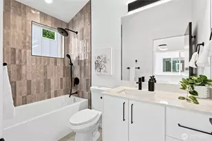 10704 Linden Ave N, Seattle, WA 98133 - Photo 16