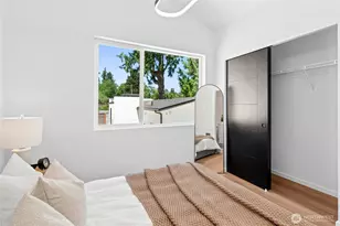 10704 Linden Ave N, Seattle, WA 98133 - Photo 18