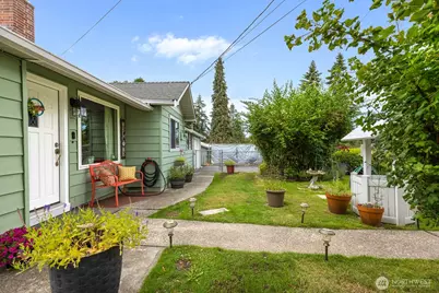 2430 197th Place SW, Lynnwood, WA 98036 - Photo 4