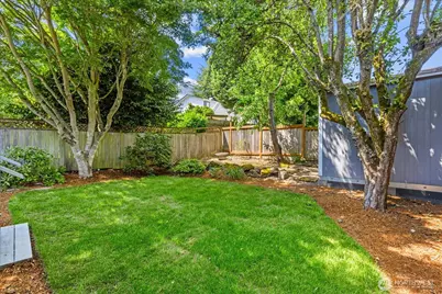 946 N 83rd Street, Seattle, WA 98103 - Photo 18