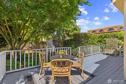 946 N 83rd Street, Seattle, WA 98103 - Photo 16