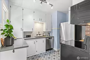 946 N 83rd St, Seattle, WA 98103 - Photo 6