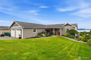 784 Gladstone Dr, Camano Island, WA 98282 - Photo 2