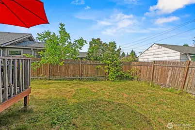 1307 S Sixth Avenue, Kelso, WA 98626 - Photo 8