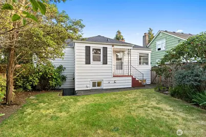 310 NW 75th Street, Seattle, WA 98117 - Photo 24