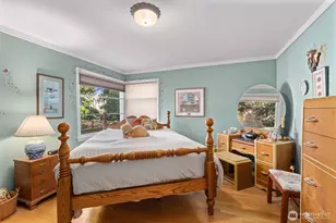 310 NW 75th St, Seattle, WA 98117 - Photo 10