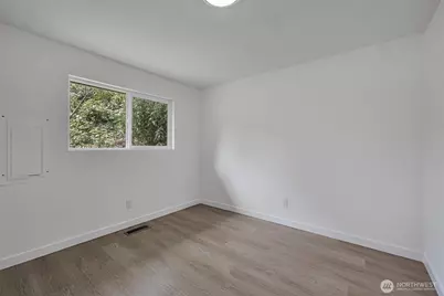 6325 S Eddy Court, Seattle, WA 98118 - Photo 8