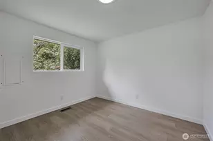 6325 S Eddy Ct, Seattle, WA 98118 - Photo 8