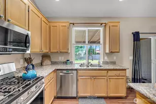 1112 131st St Ct E, Tacoma, WA 98445 - Photo 12