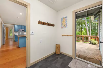 5249 Rose Avenue NE, Bainbridge Island, WA 98110 - Photo 16
