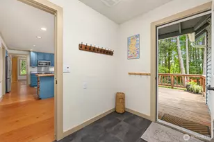 5249 Rose Ave NE, Bainbridge Island, WA 98110 - Photo 16