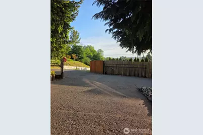 315 SE 2nd Street, South Prairie, WA 98385 - Photo 12