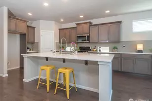 2210 115th Dr SE, Lake Stevens, WA 98258 - Photo 4