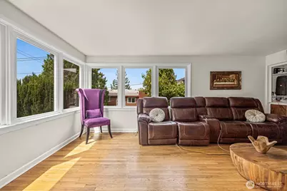 9628 5th Ave NE, Seattle, WA 98115 - Photo 6