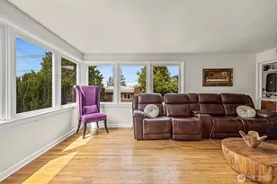 9628 5th Ave NE, Seattle, WA 98115 - Photo 6