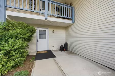 20617 28th Avenue W #D7, Lynnwood, WA 98036 - Photo 6