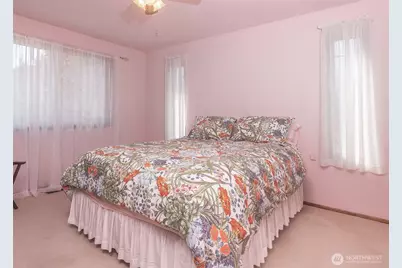 8821 221st Place SW, Edmonds, WA 98026 - Photo 18