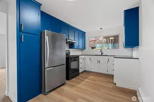 6553 Greenwood Ave N, Seattle, WA 98103 - Photo 24