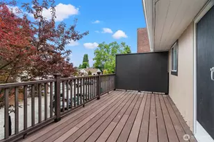 6553 Greenwood Ave N, Seattle, WA 98103 - Photo 18